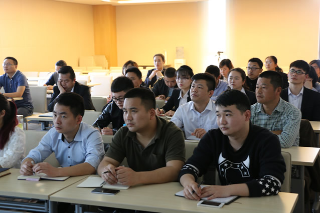服务客户我知道 “年度业务系列培训之营销知识与客户沟通”精彩呈现