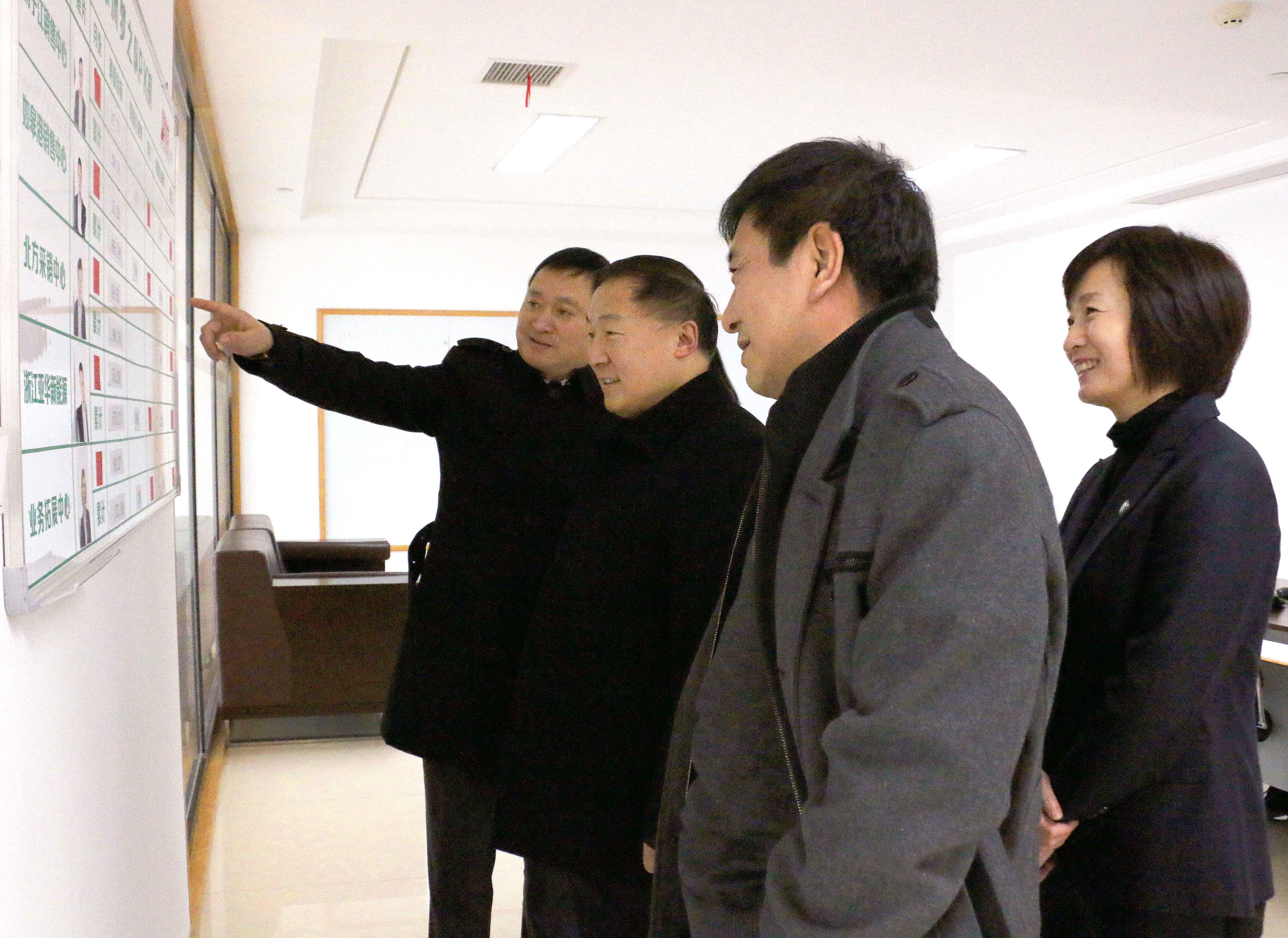 坚持稳中求进总基调，谱写追赶超越新篇章——集团党委书记、董事长郑忠堂深入绿洲物流检查指导工作
