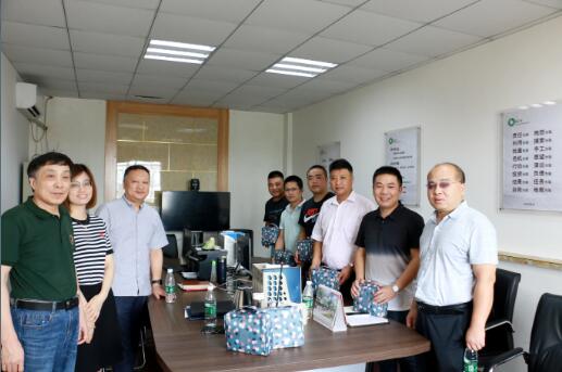 送清凉 沁人心 保安全 促生产--公司领导赴业务部门开展调研慰问